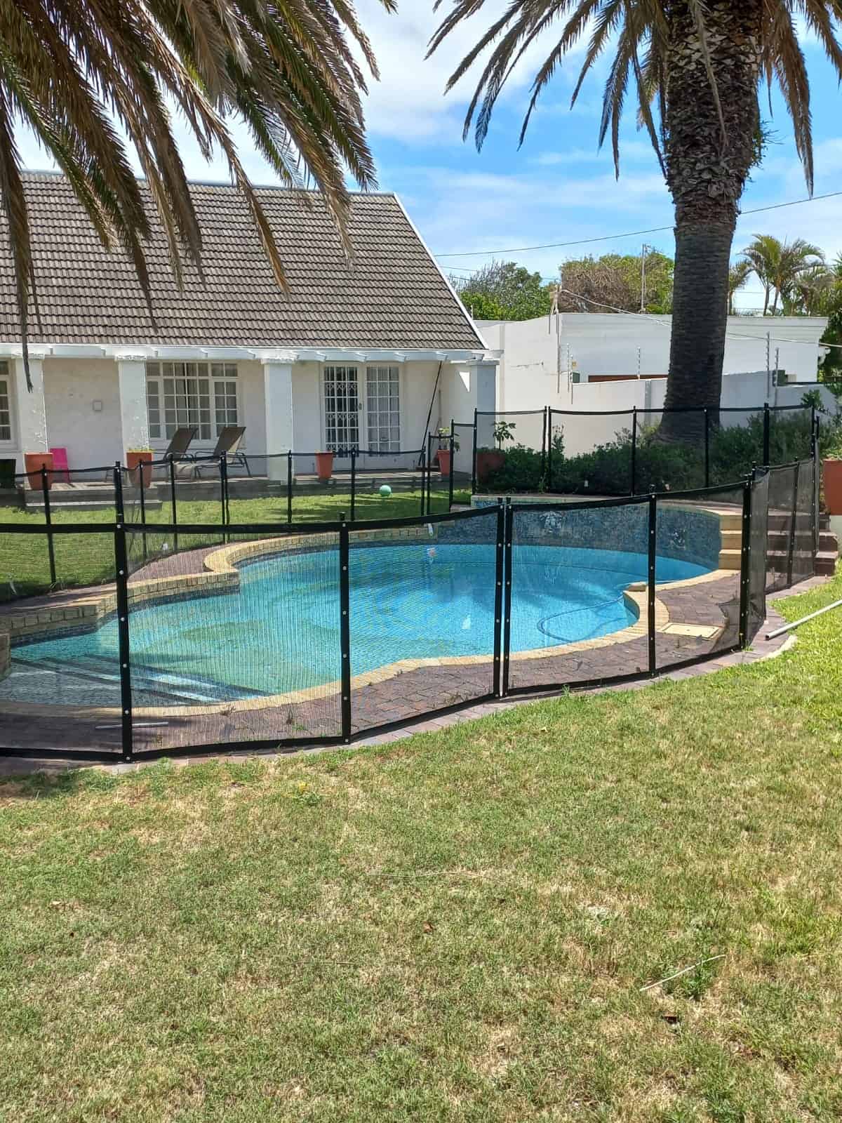 Child & Animal Safety Pool Fencing 1